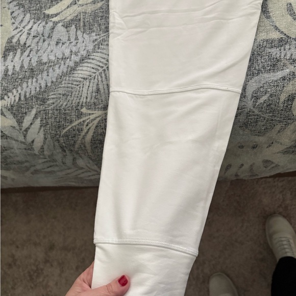 NWT Lilly Pulitzer white XL Jogger Pants - Picture 9 of 9